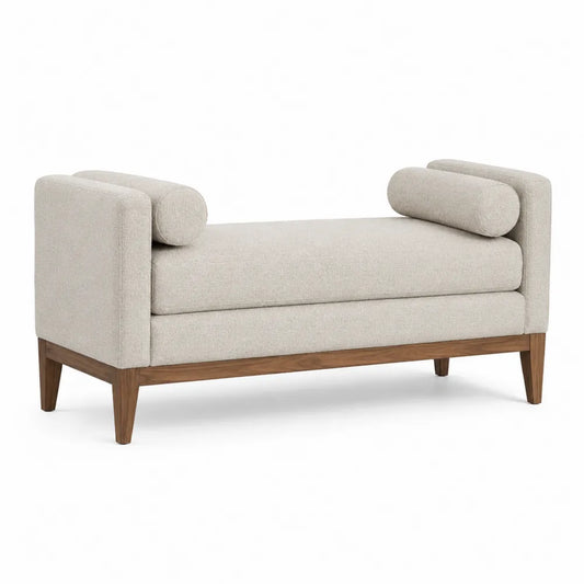 Banco tapizado en tejido beige con estructura de madera